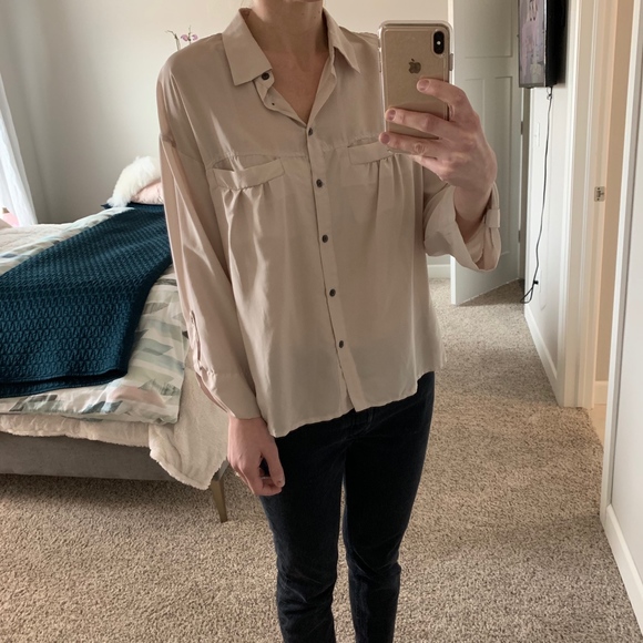 BCBGeneration Button Down Top Tan Size Small - Picture 1 of 3